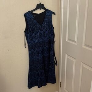 Jones New York Blue and Black Patterned Midi Dress NWT